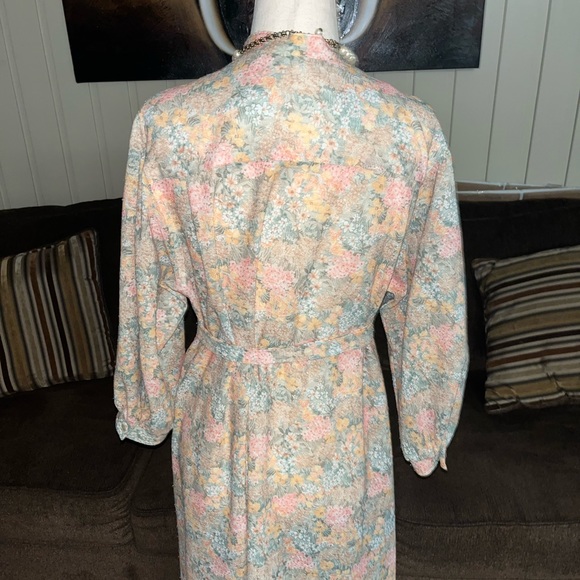 The Stroller • Vintage • 1960’s • Dress • Size 16 • Beige/ Pink/ Yellow/ Green - Picture 5 of 14